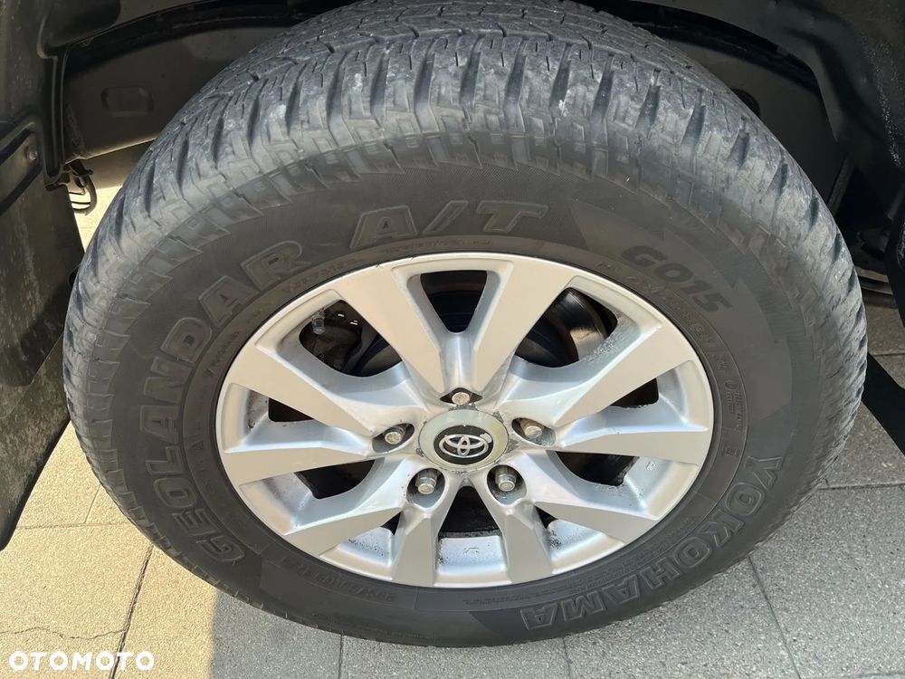 Toyota Land Cruiser LC 4.6 Prestige - 24