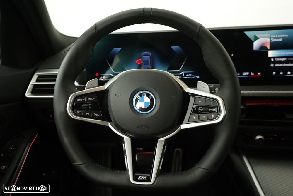 BMW 330 e Edição Desportiva M Auto - 15