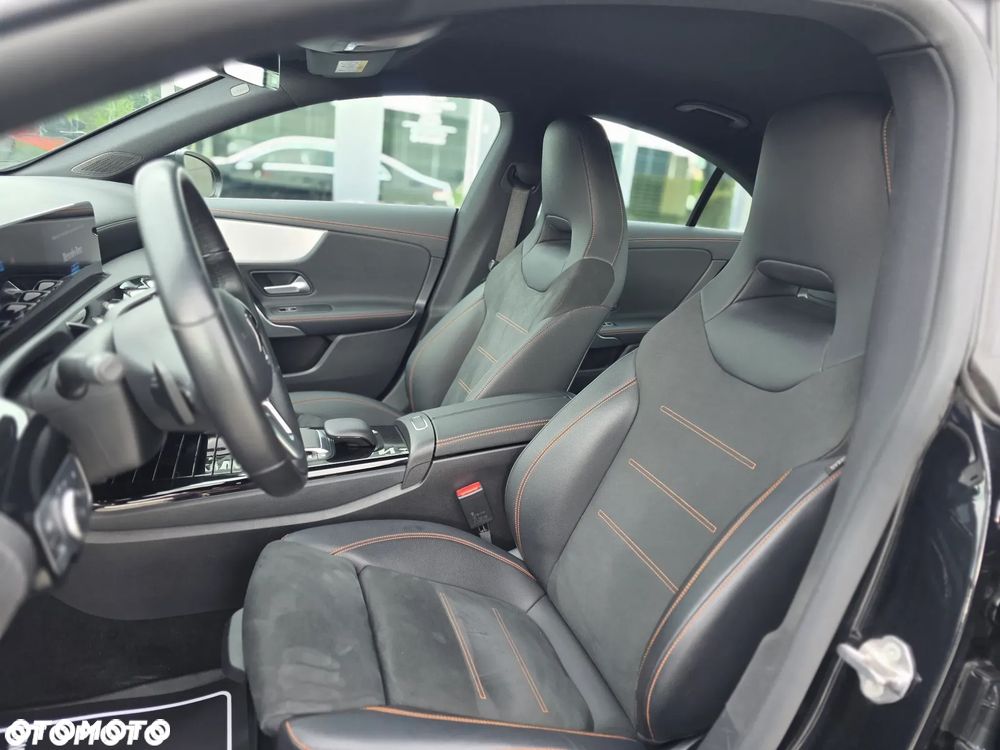 Mercedes-Benz CLA 180 d 8G-DCT - 20