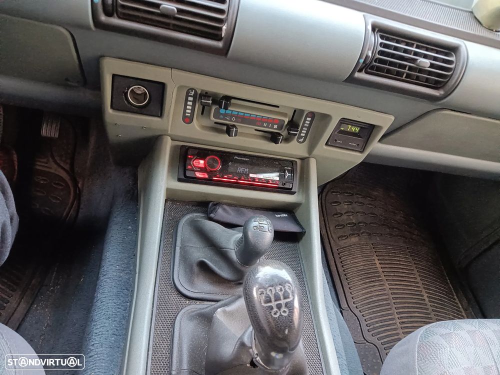 Land Rover Discovery - 5
