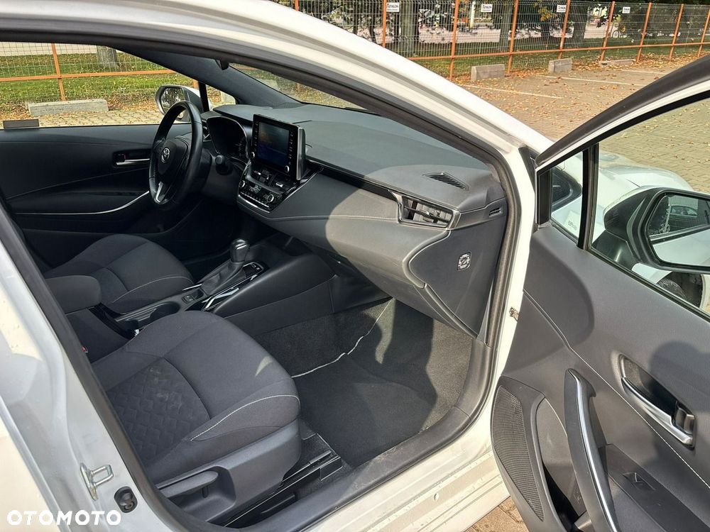 Toyota Corolla 1.8 Hybrid Comfort - 16