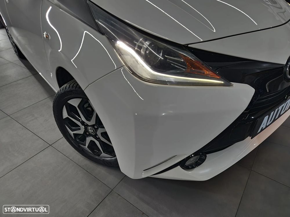 Toyota Aygo 1.0 X-Play+X-Touch - 2