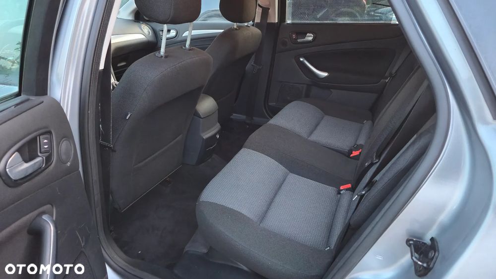Ford Mondeo 2.2 TDCi Ghia - 9