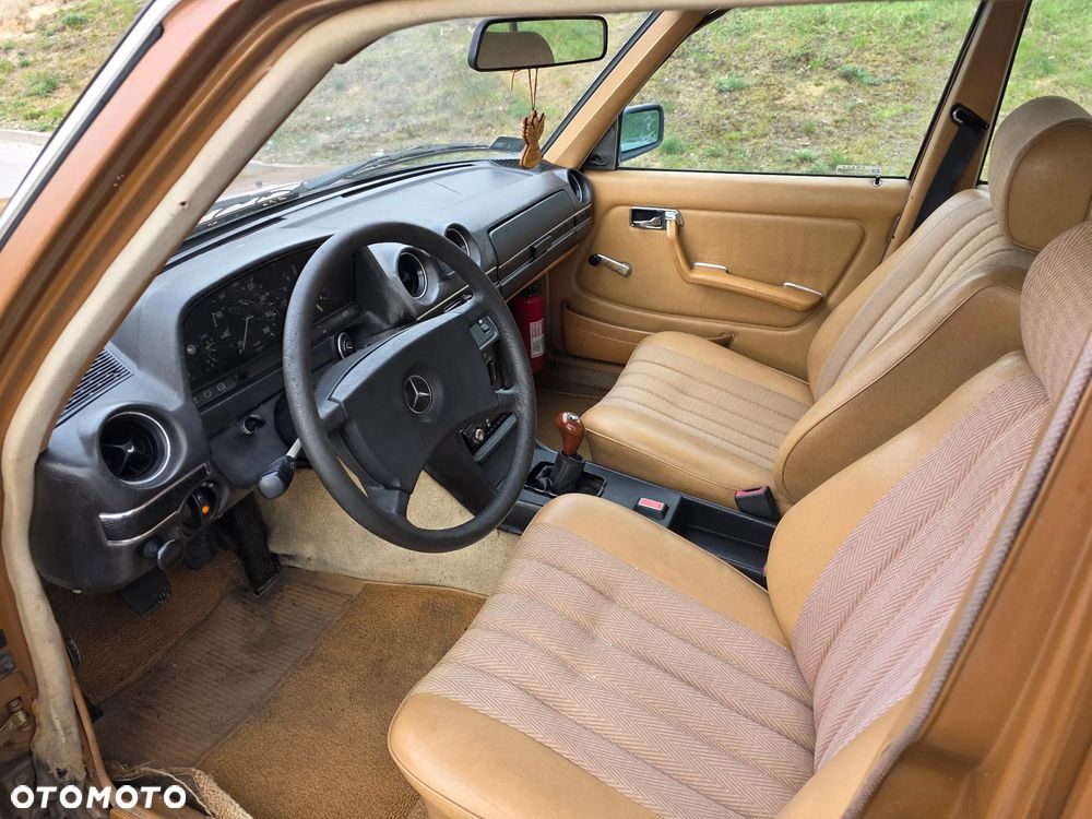 Mercedes-Benz W123 - 4
