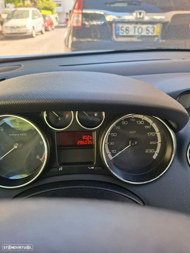 Peugeot 308 1.6 HDi Executive - 6