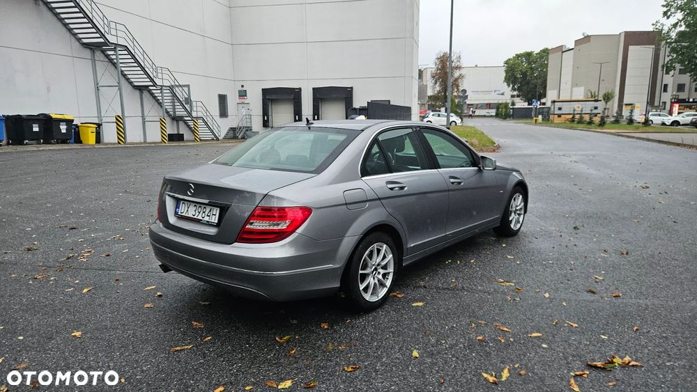 Mercedes-Benz Klasa C 180 BlueEFFICIENCY Avantgarde - 14