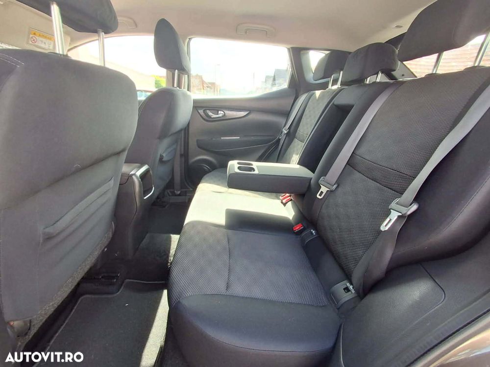 Nissan Qashqai 1.6 DCI Start/Stop 4X4-i Tekna - 8