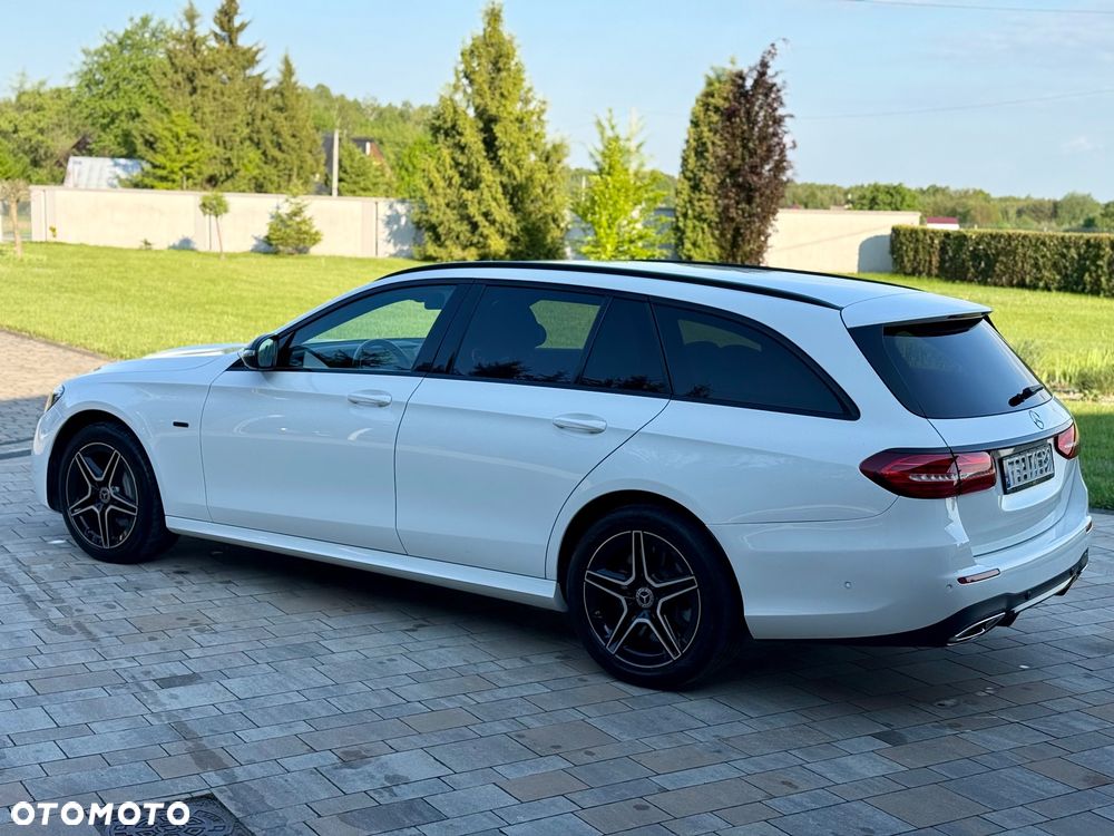 Mercedes-Benz Klasa E 300 de AMG - 5