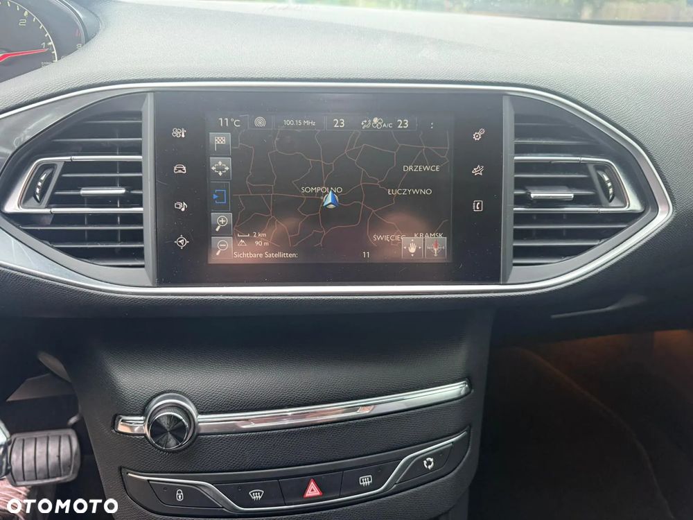 Peugeot 308 BlueHDi 150 Automatik Stop & Start Allure - 24