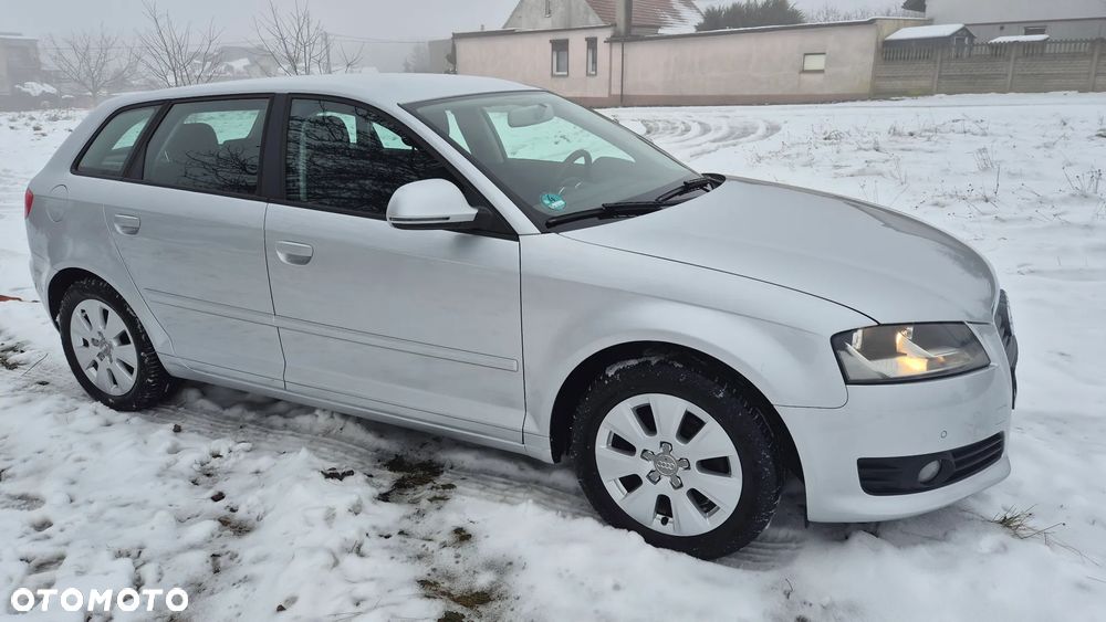 Audi A3 Sportback 1.6 Ambiente - 2