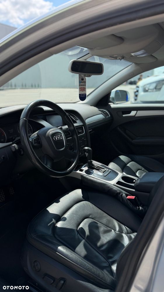 Audi A4 Limousine - 8