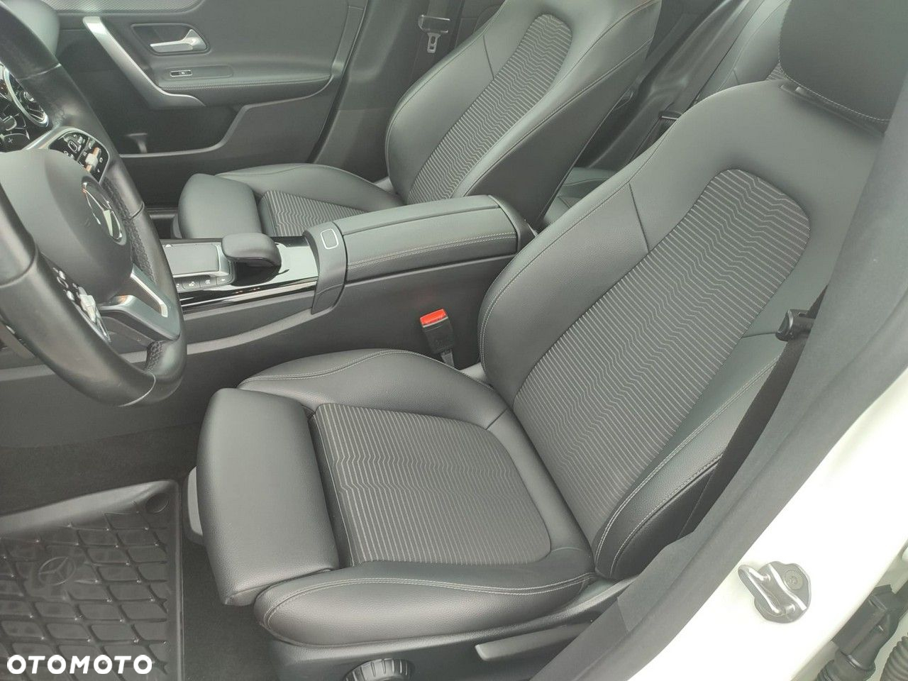 Mercedes-Benz CLA - 20