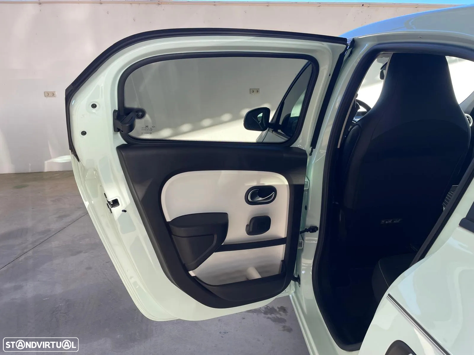 Renault Twingo TCE 90 EDC INTENS - 30