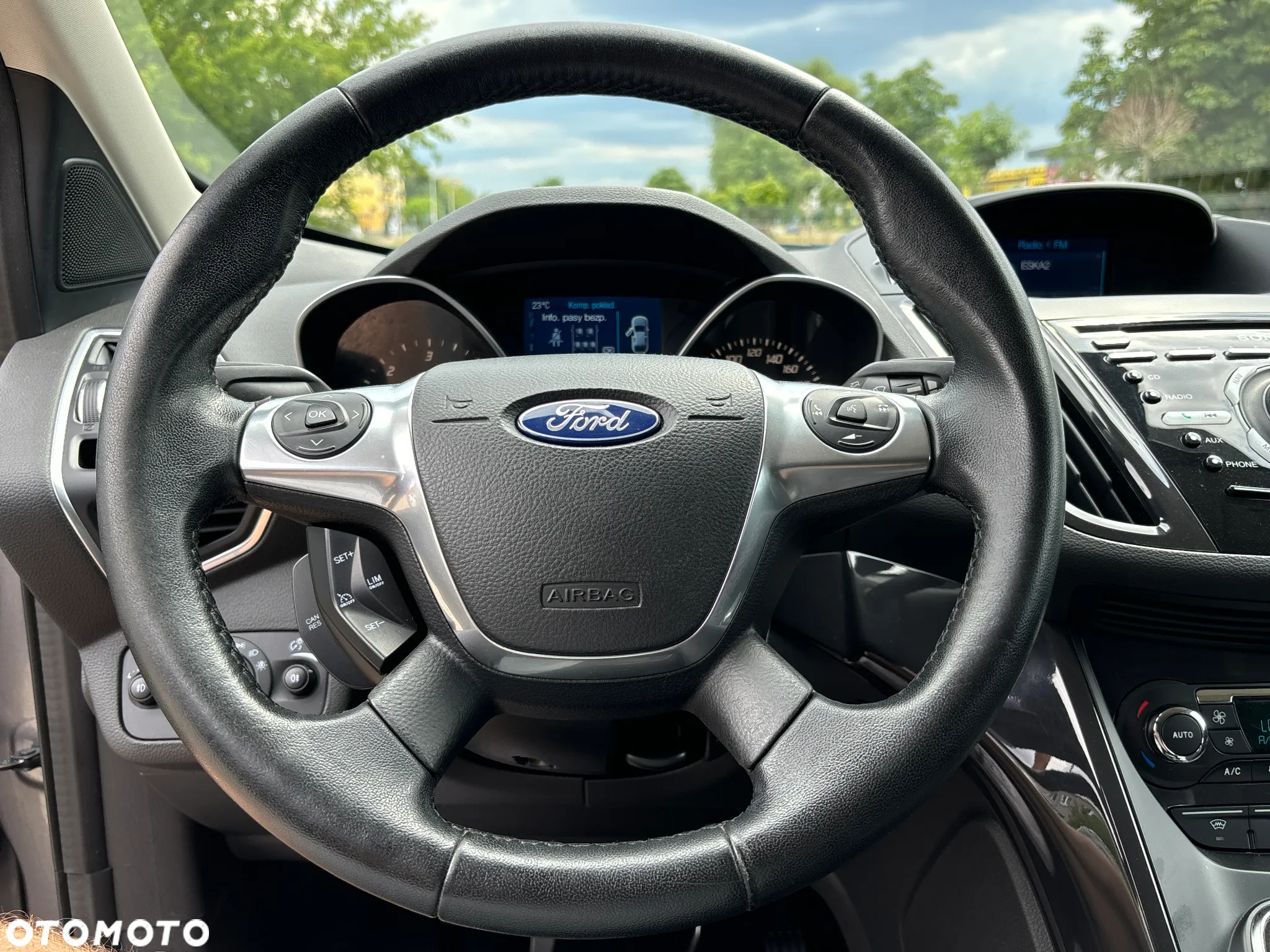 Ford Kuga 2.0 TDCi 2x4 Trend - 25