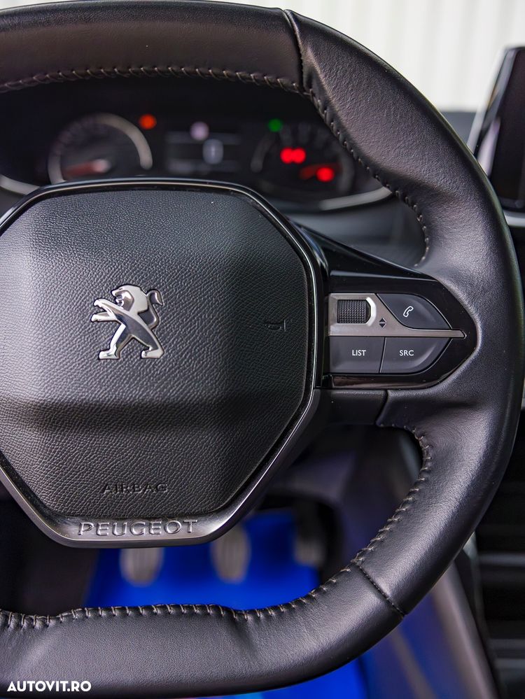 Peugeot 208 1.2 L PureTech STT Active - 32