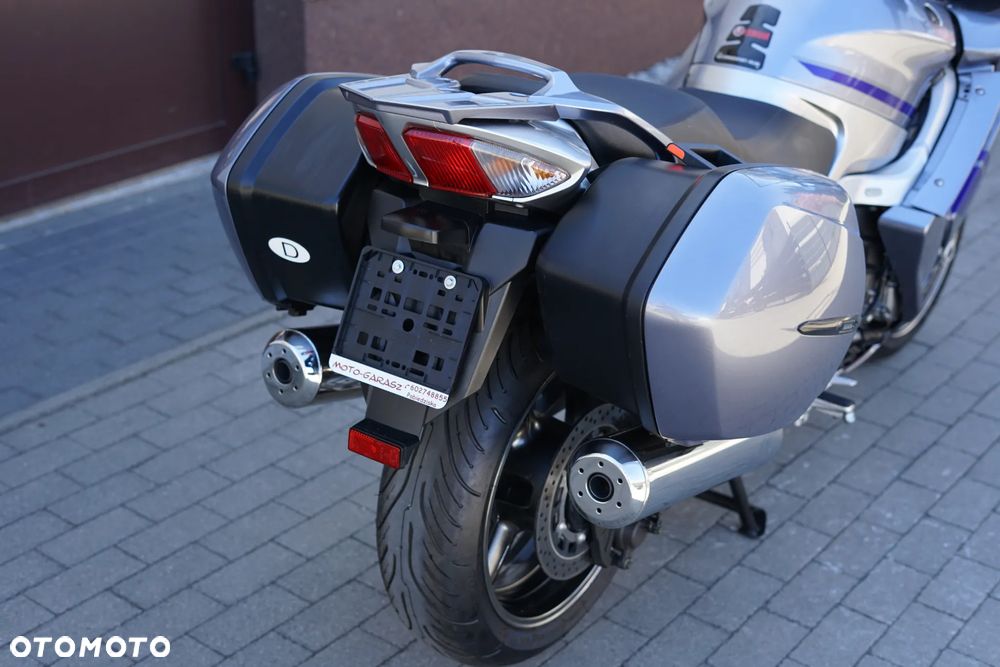 Yamaha FJR - 7