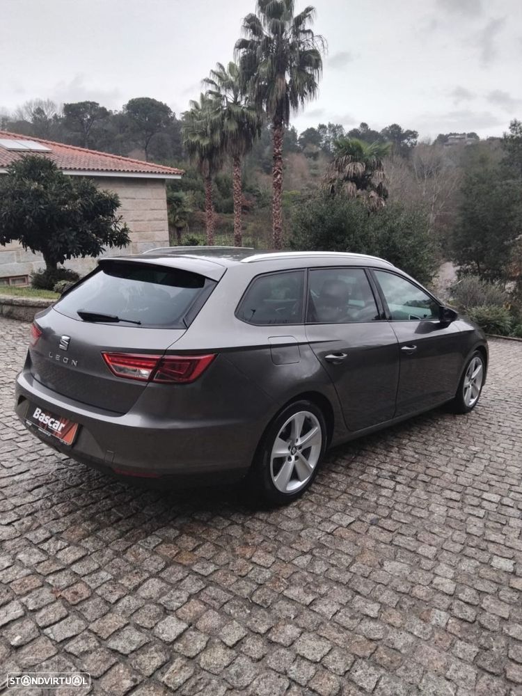 SEAT Leon ST 1.6 TDI S&S Style - 4