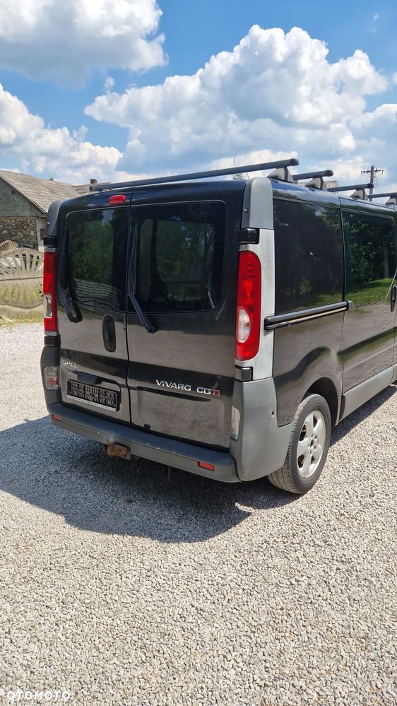 Opel Vivaro - 8