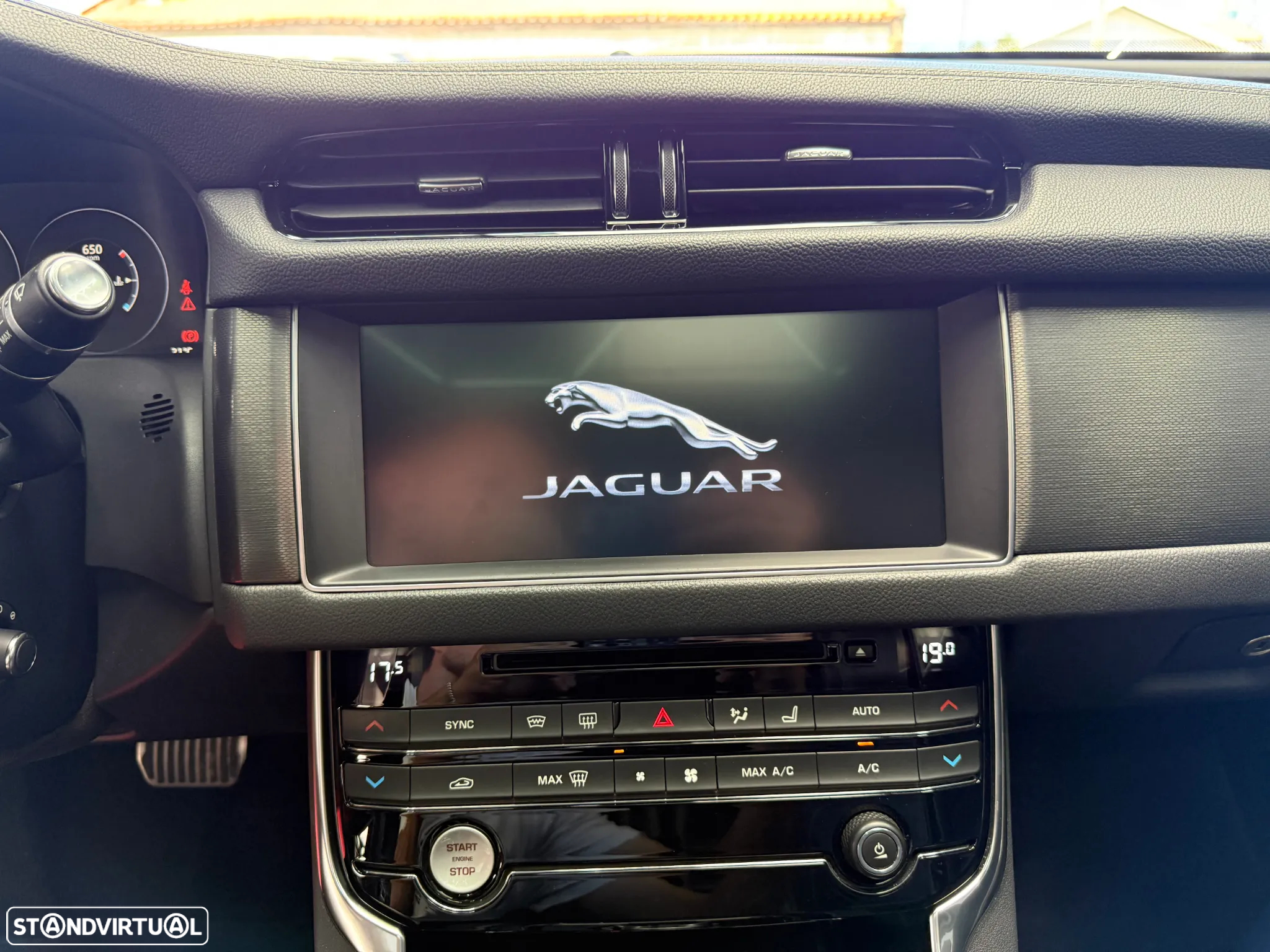 Jaguar XF 3.0 TDV6 300 Sport - 13