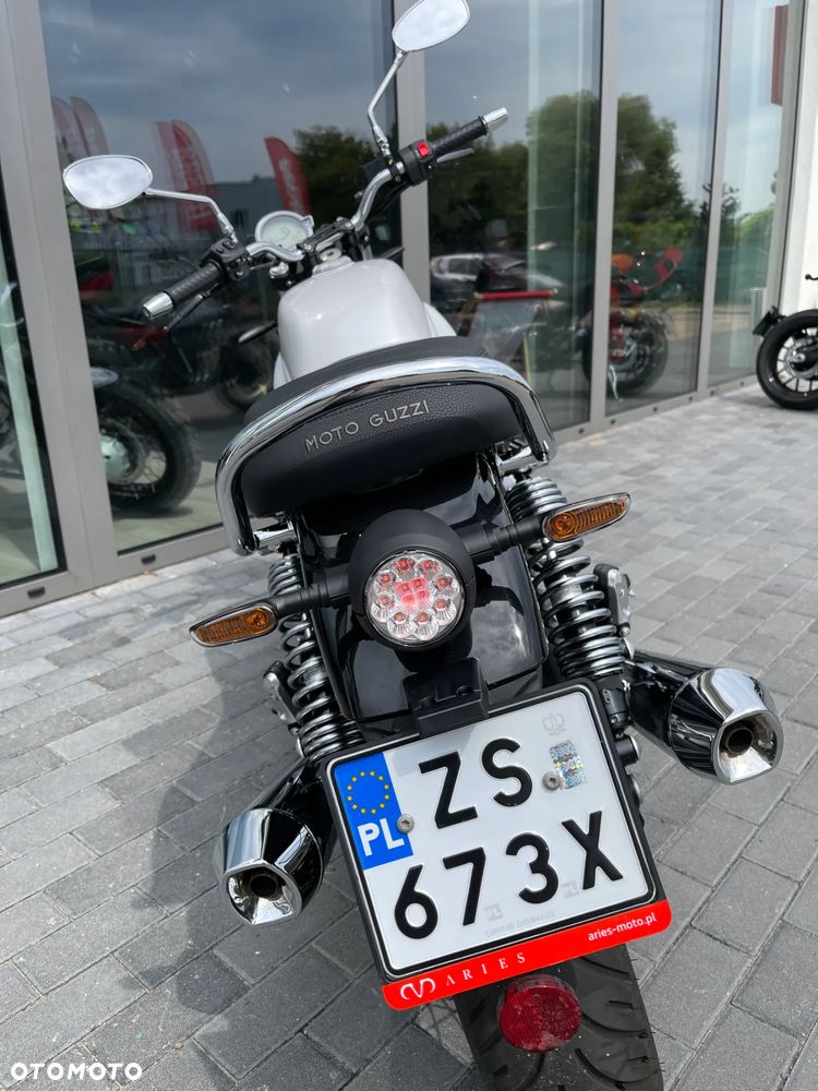 Moto Guzzi V7 - 36