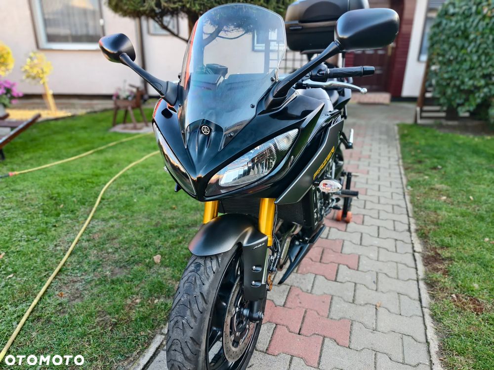Yamaha FZ8 - 32