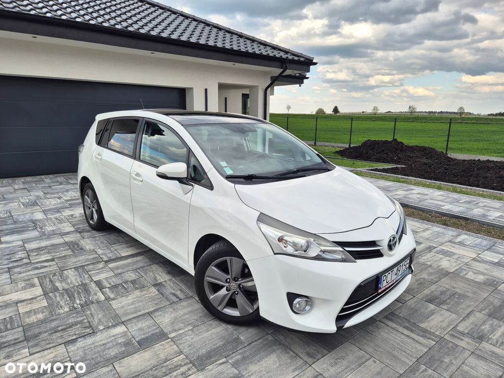 Toyota Verso 1.6 D-4D Premium - 8
