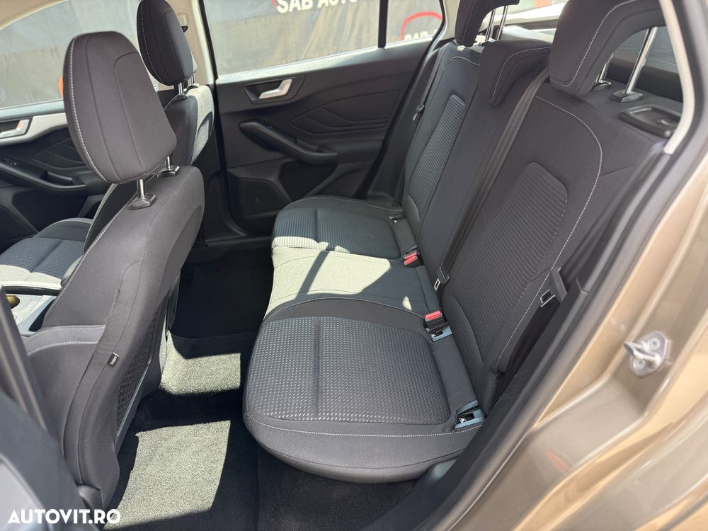 Ford Focus 1.5 EcoBlue Titanium - 23