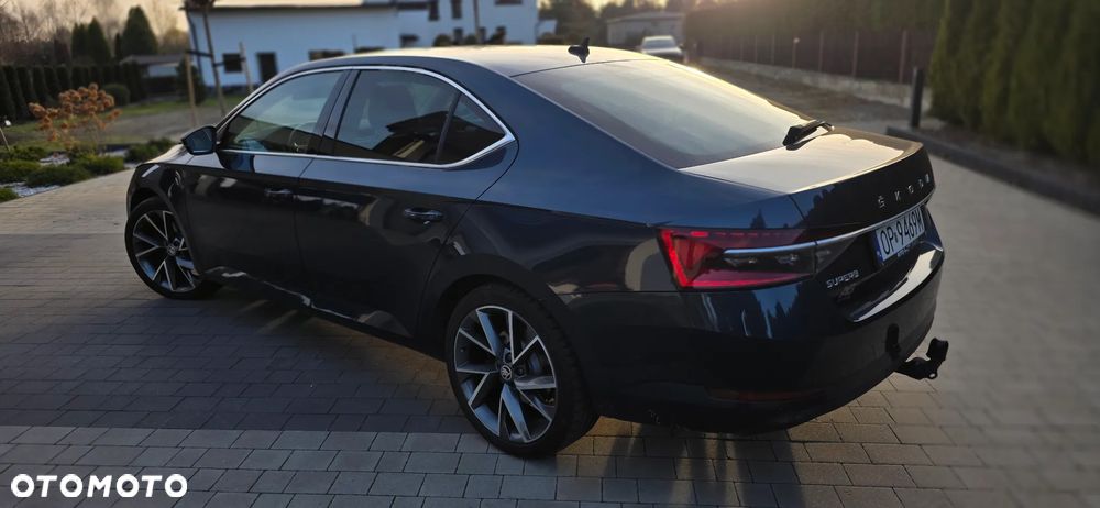 Skoda Superb 2.0 TSI Ambition DSG - 19