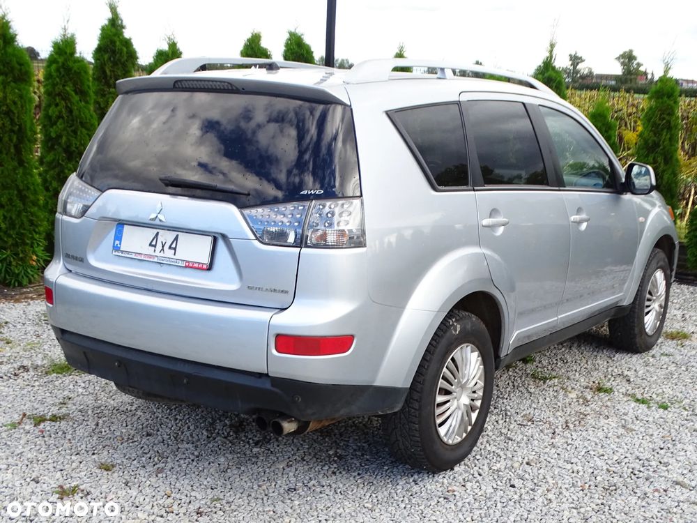 Mitsubishi Outlander - 28