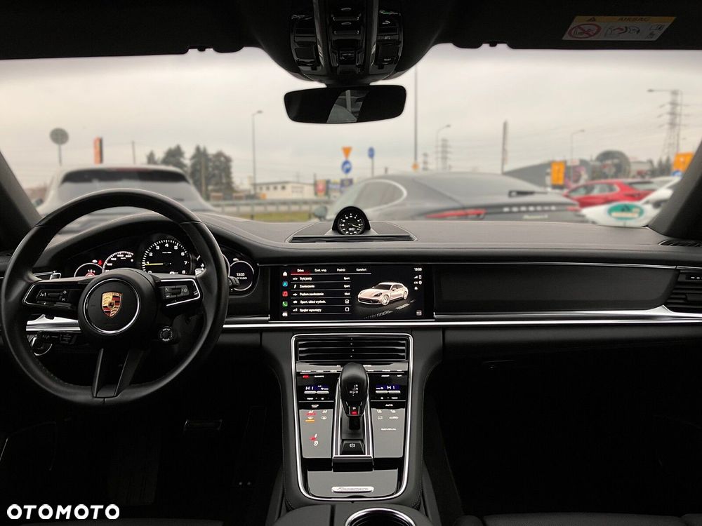 Porsche Panamera - 25