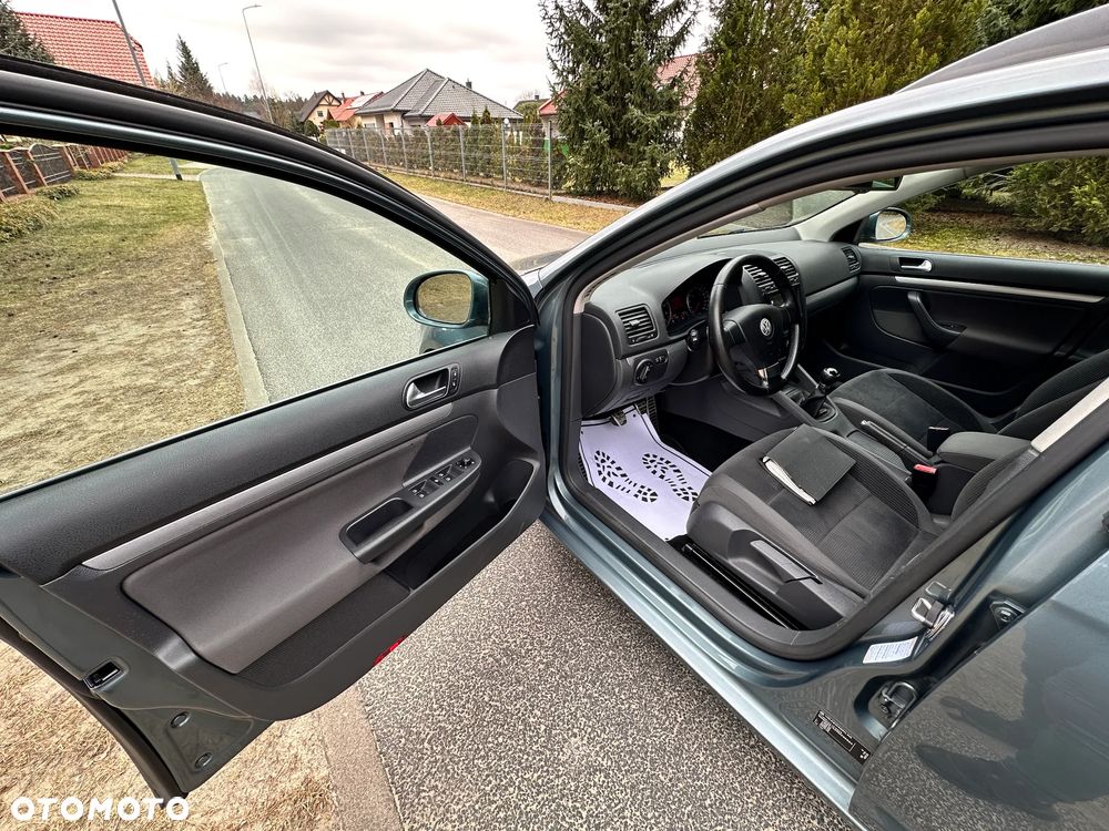 Volkswagen Golf 1.6 Comfortline - 17