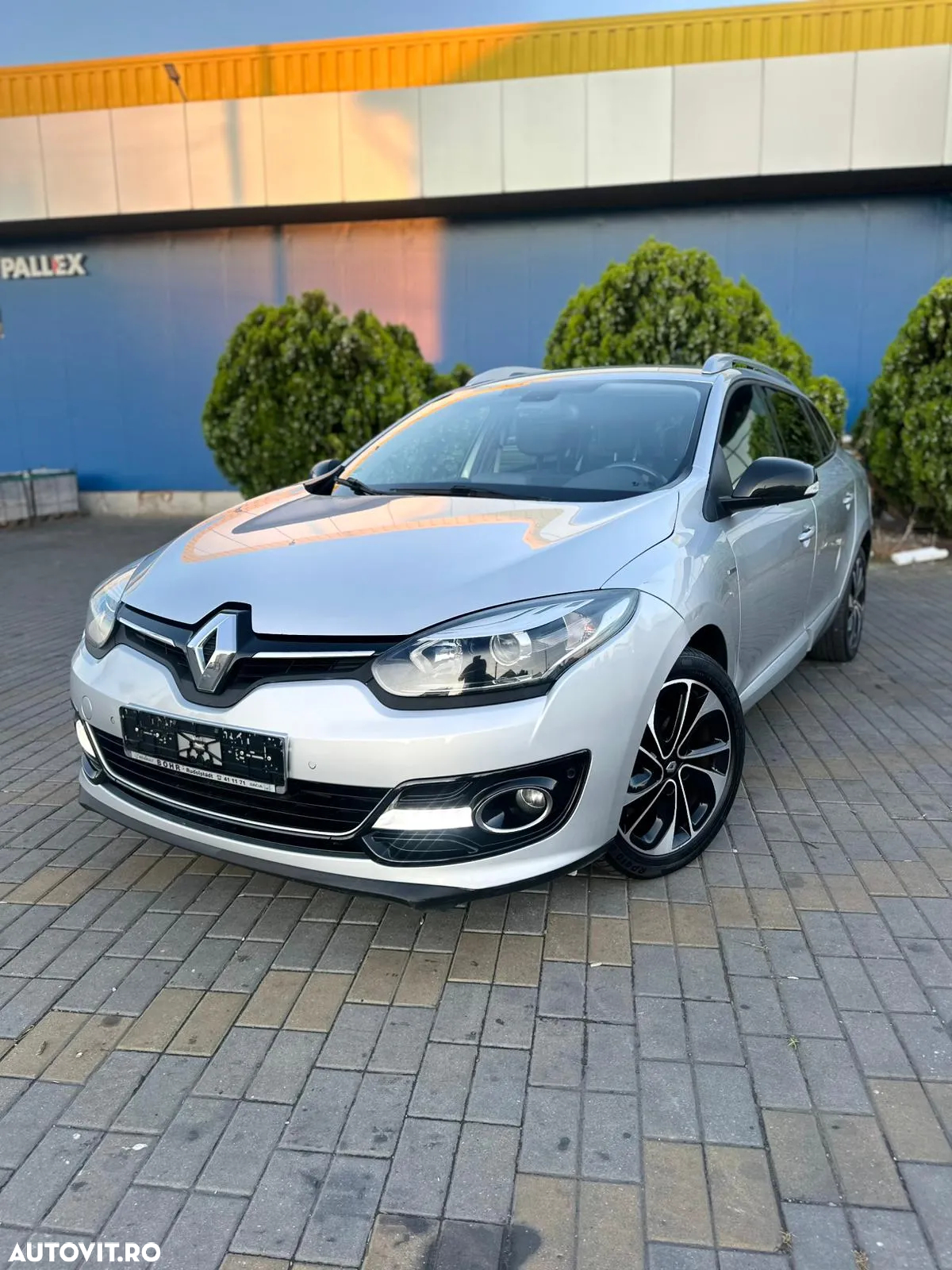 Renault Megane ENERGY dCi 110 Start & Stop Bose Edition - 13