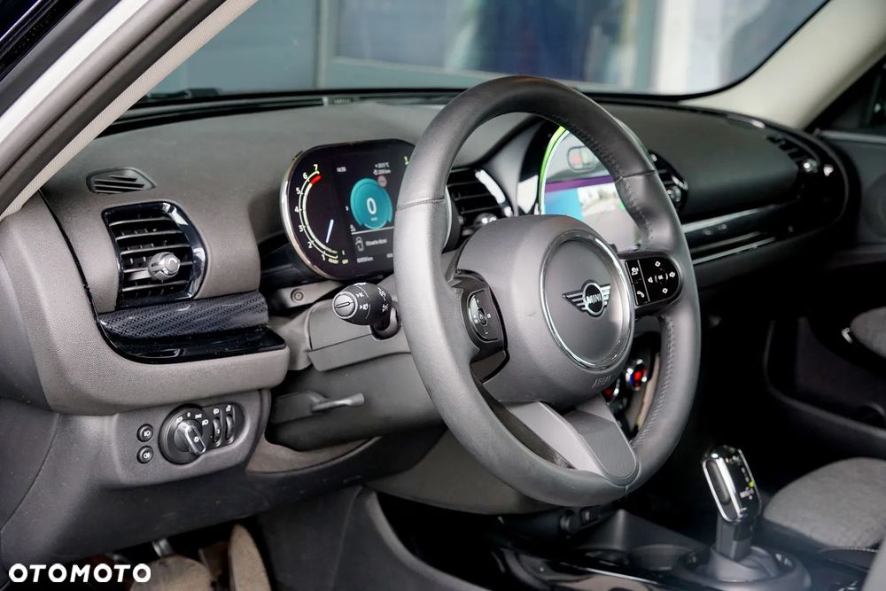 MINI Cooper Standard - 17