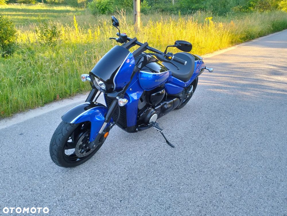 Suzuki Boulevard - 2