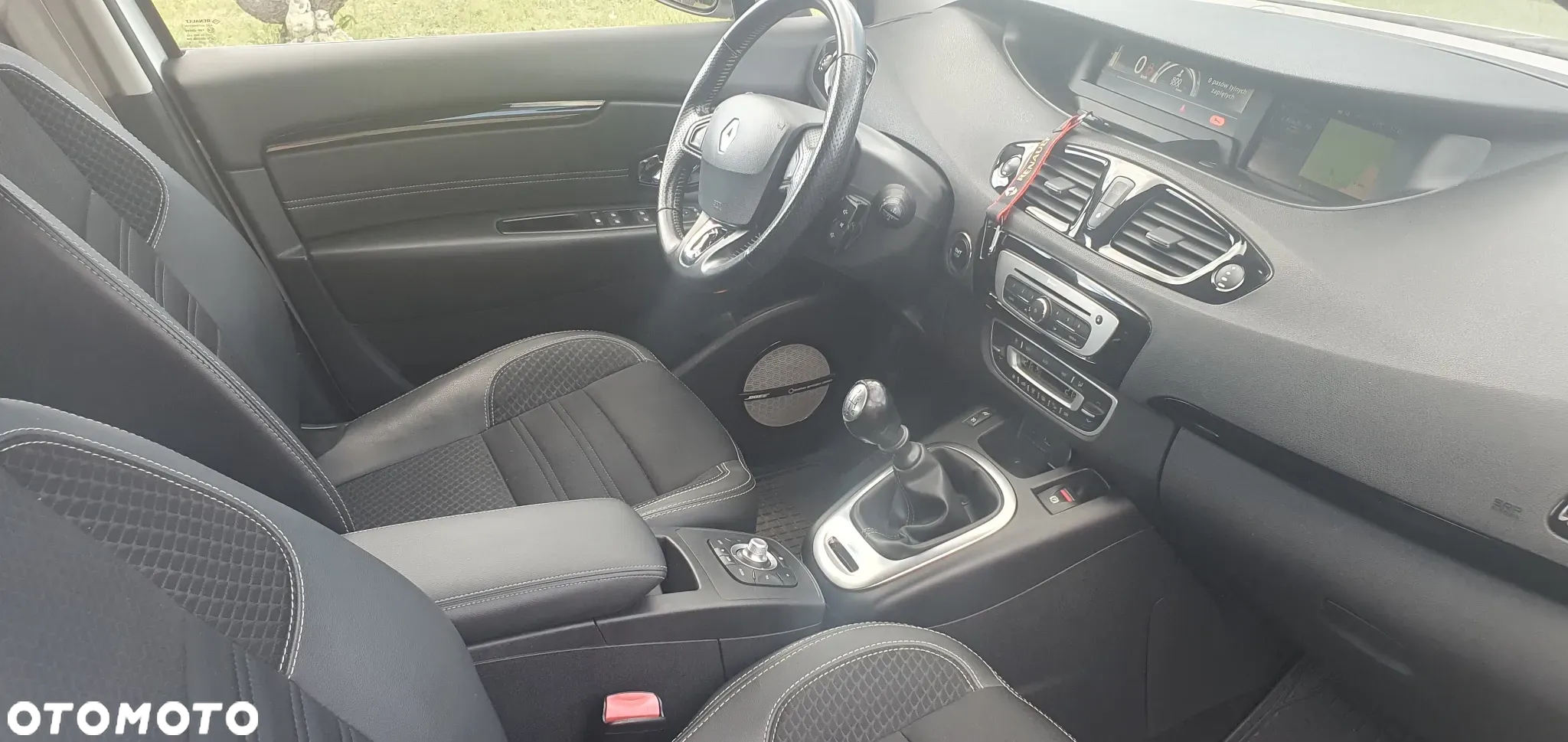 Renault Scenic ENERGY TCe 115 Bose Edition - 36