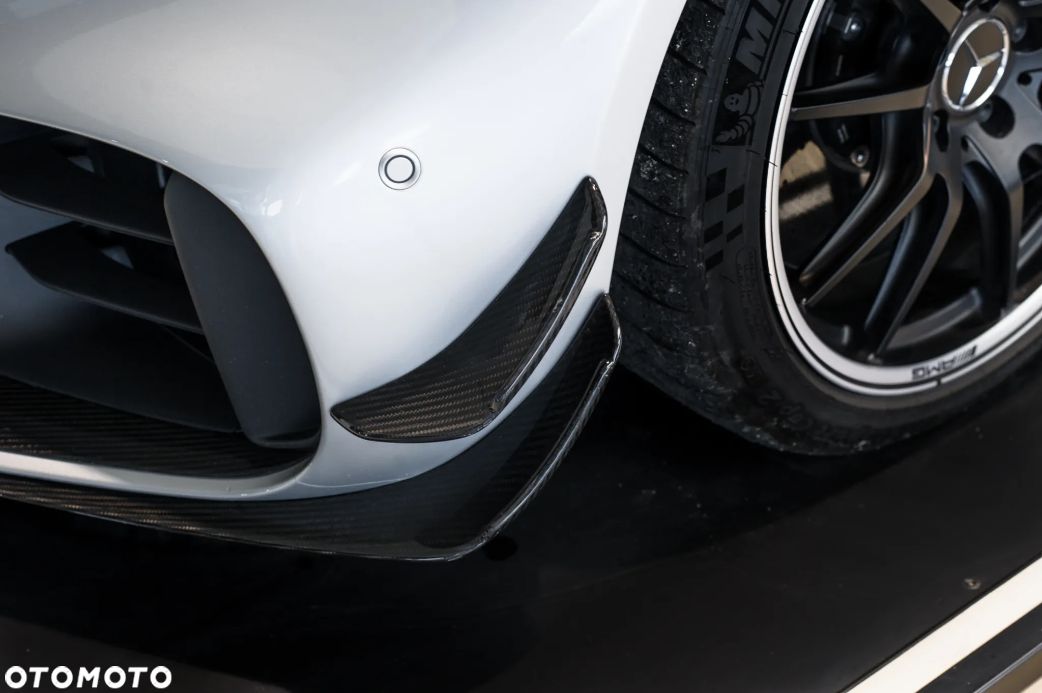 Mercedes-Benz AMG GT R - 6