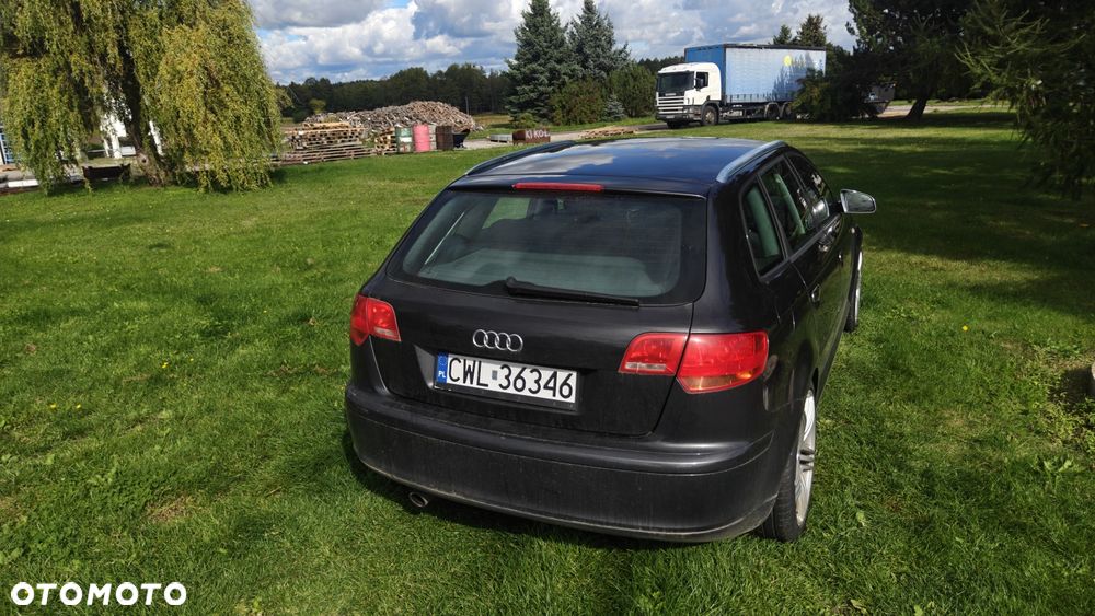 Audi A3 Sportback - 1