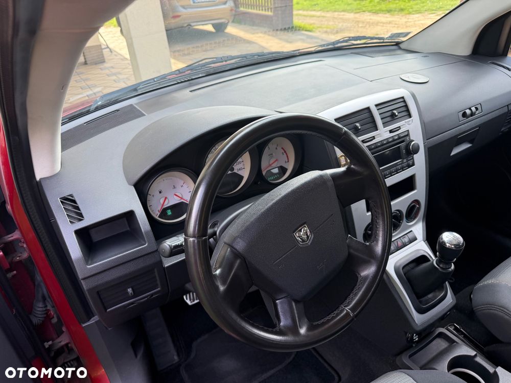Dodge Caliber - 4