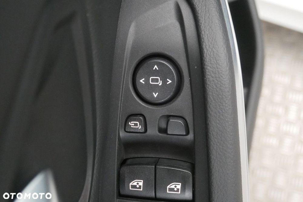BMW Seria 3 - 32