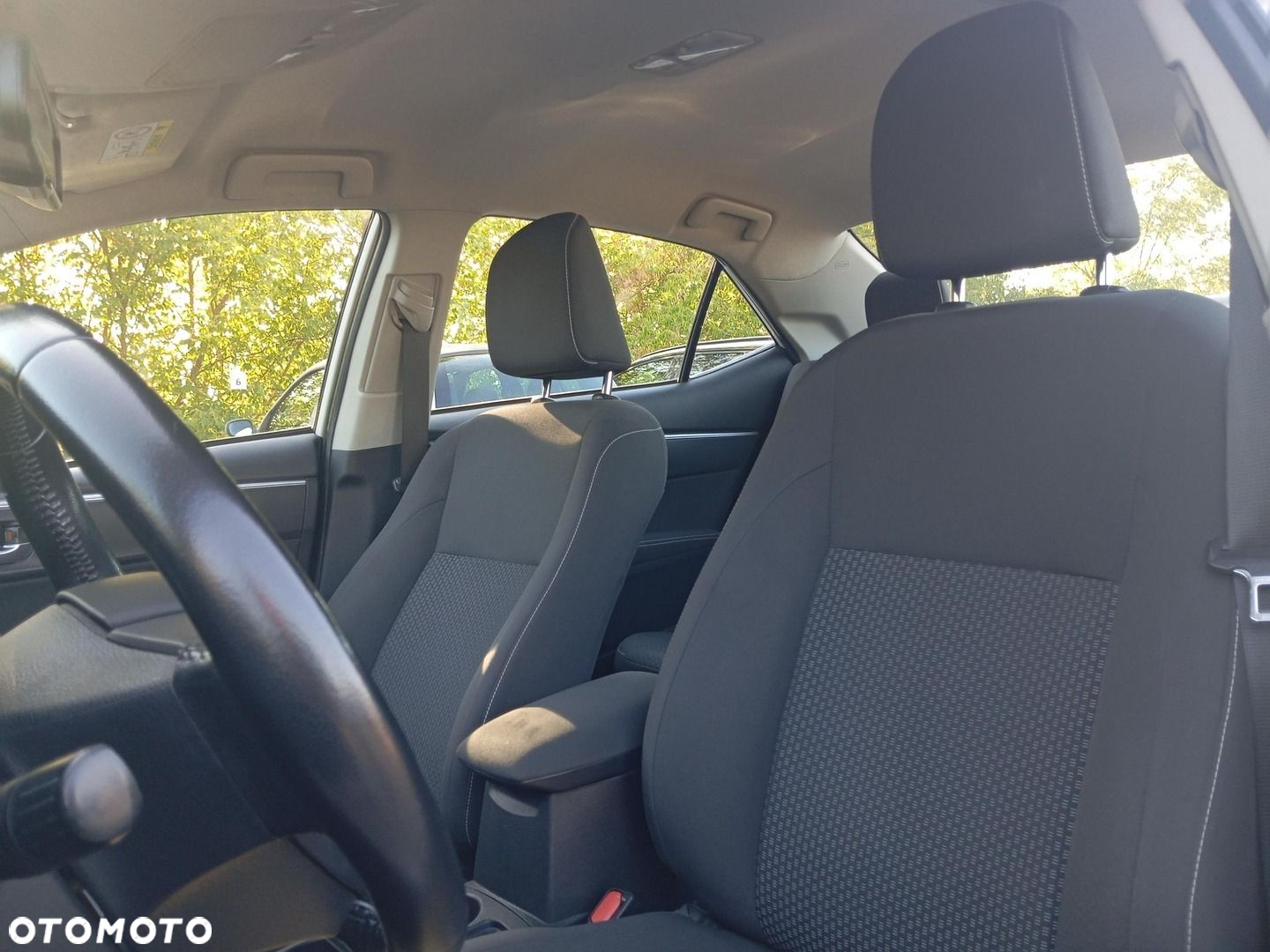 Toyota Corolla 1.6 Classic Plus - 19