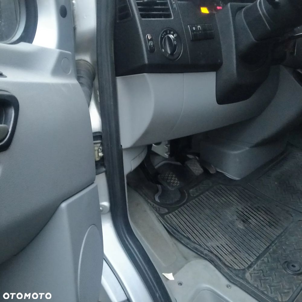 Mercedes-Benz Sprinter - 12