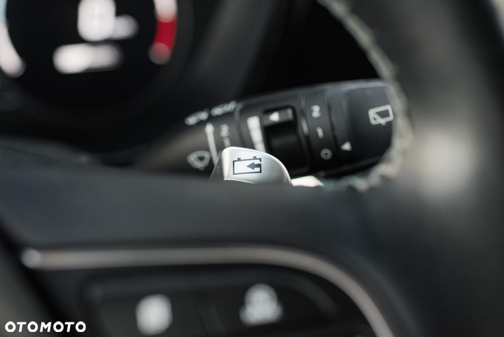 Kia Niro 64kWh L - 25