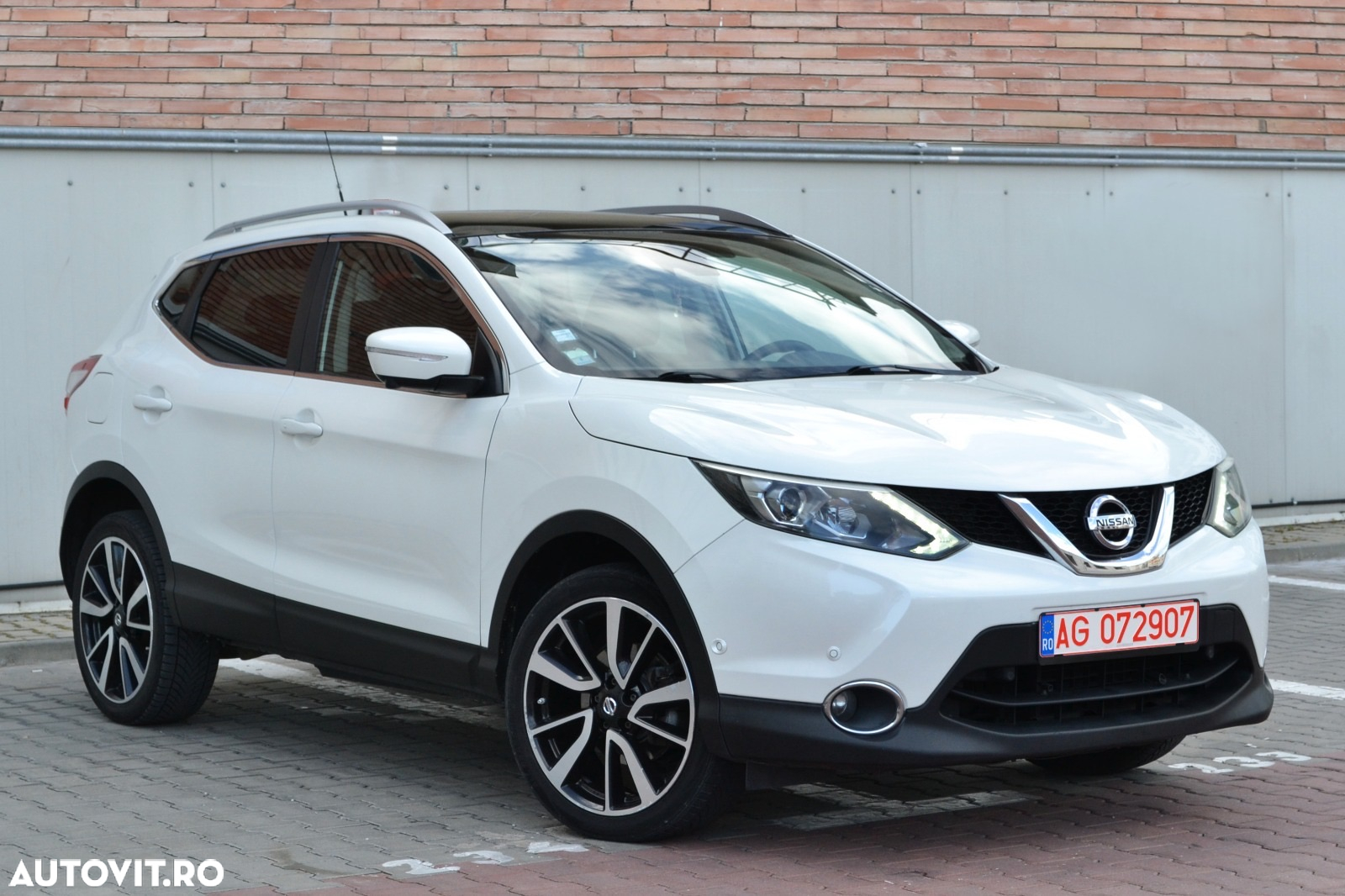 Nissan Qashqai 1.6 DCI 4 x 4 DPF Start/Stop tekna - 4