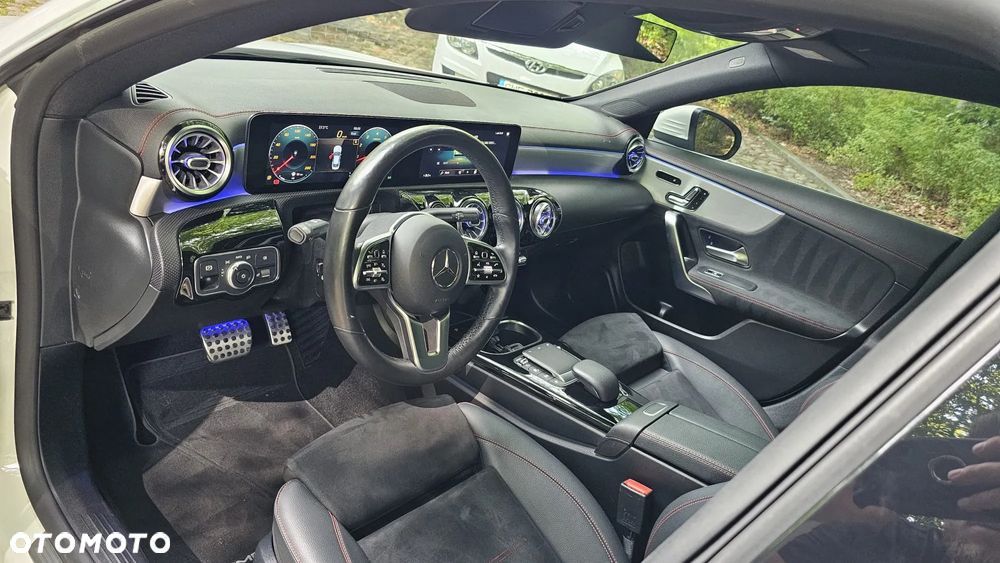 Mercedes-Benz CLA 250 4-Matic AMG Line 7G-DCT - 28