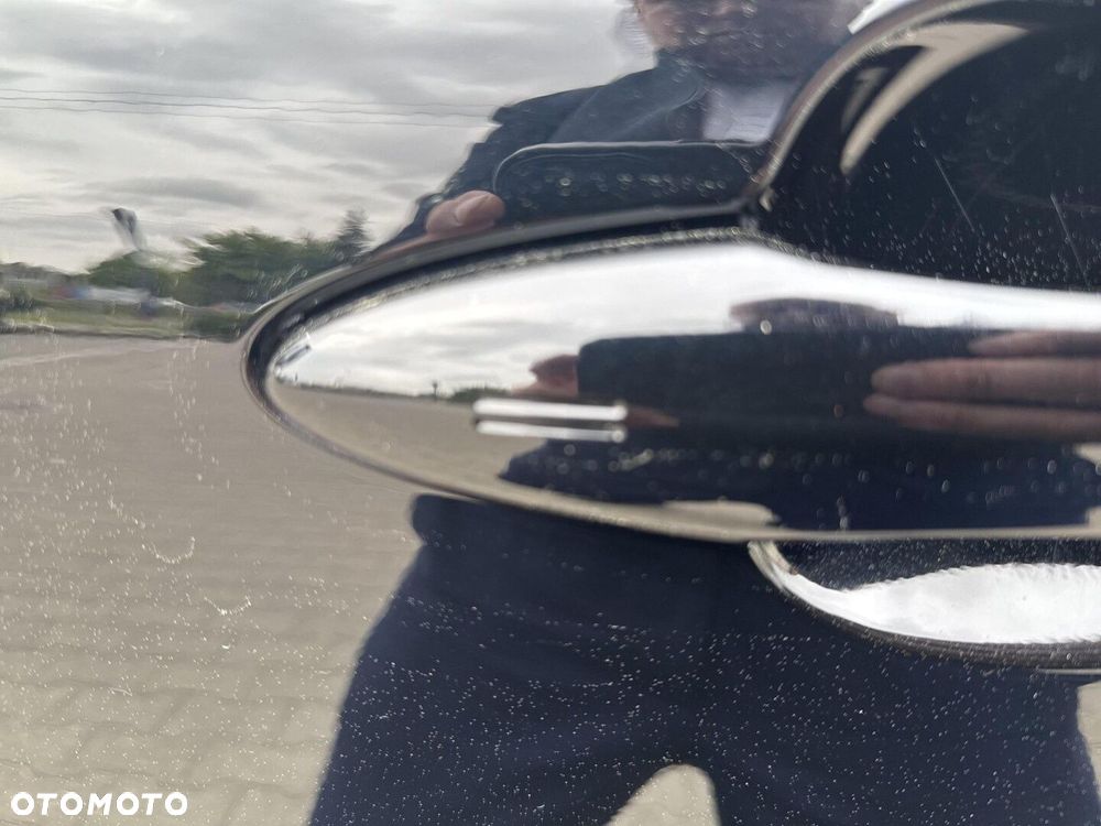 Toyota Corolla Cross 2.0 Hybrid Premiere Edition - 17