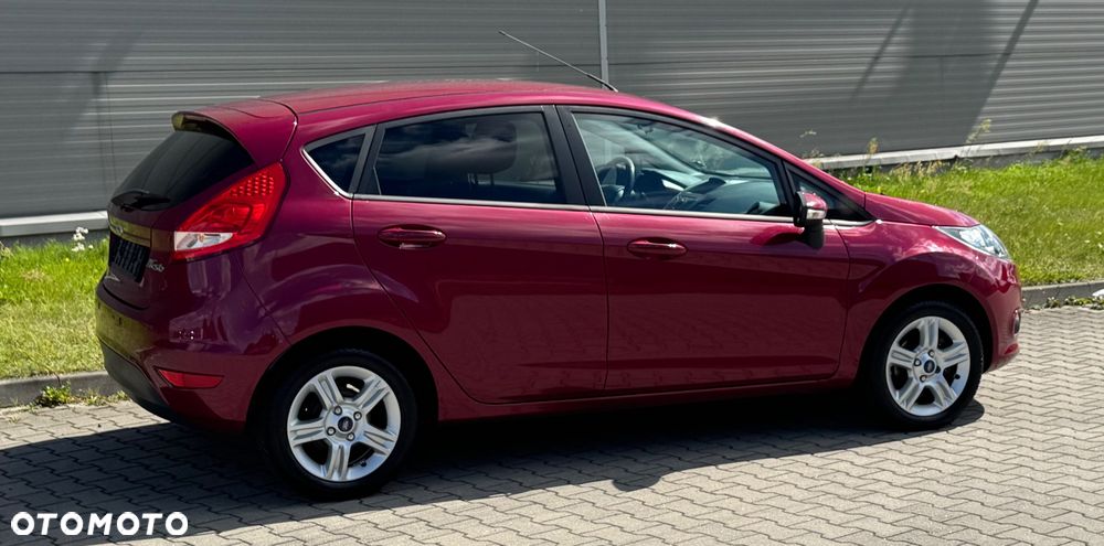 Ford Fiesta 1.25 Celebration - 8