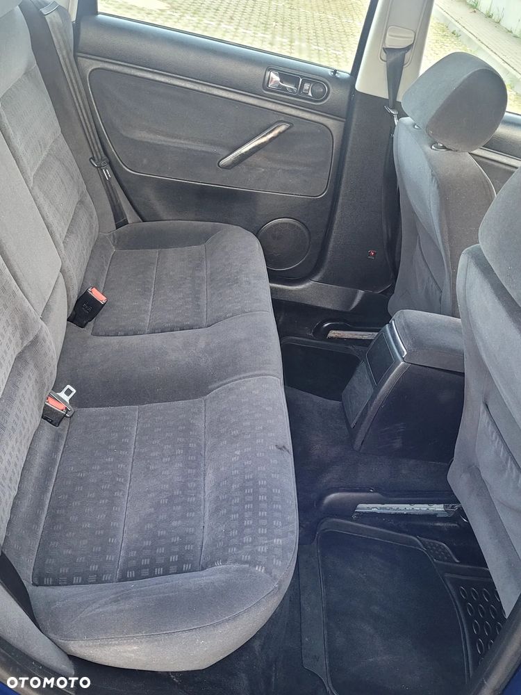 Volkswagen Passat 1.9 TDI 4Mot Comfortline - 14