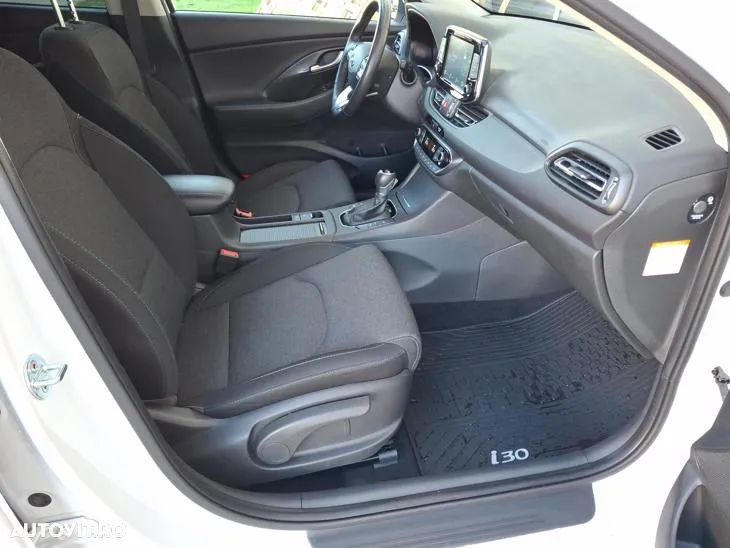 Hyundai i30 1.6 CRDI 48V-Hybrid DCT Prime - 14