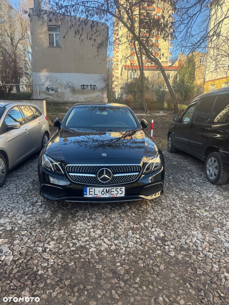 Mercedes-Benz Klasa E 220 d 4-Matic 9G-TRONIC - 2