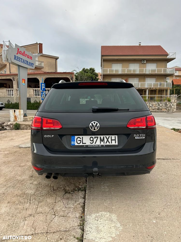 Volkswagen Golf - 2